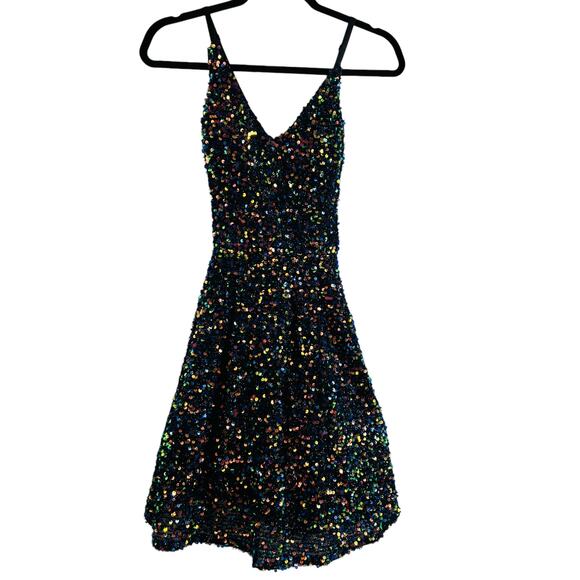 BCX (Macy's) Sequined V-Neck Crisscrossed Fit and Flare Dress Junior Size 3 GLAM - Picture 4 of 10